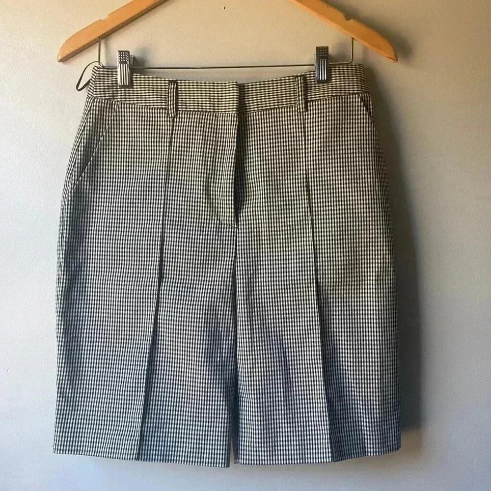 NWT‼️ Topshop Women Black White Plaid Flat Front Bermuda pants size 6 petit